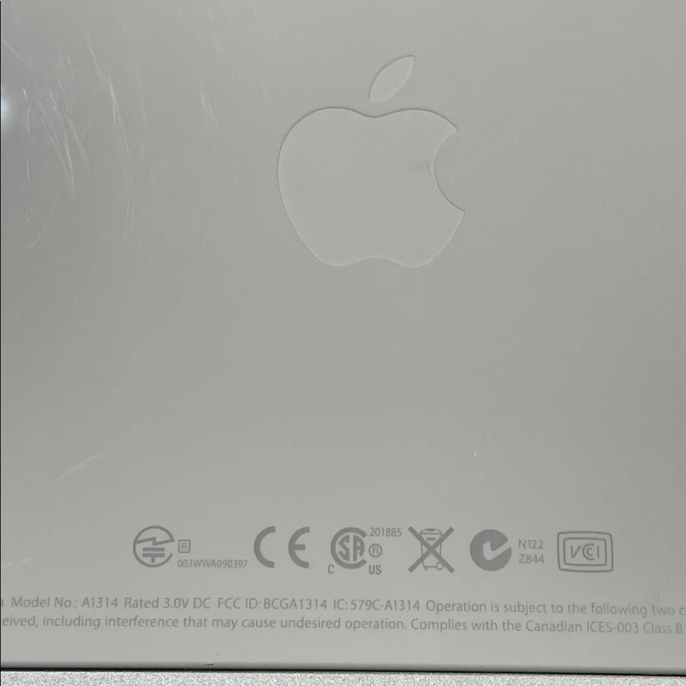 Apple Magic Keyboard A1314 Bluetooth Wireless Clean Tested Battery Powered